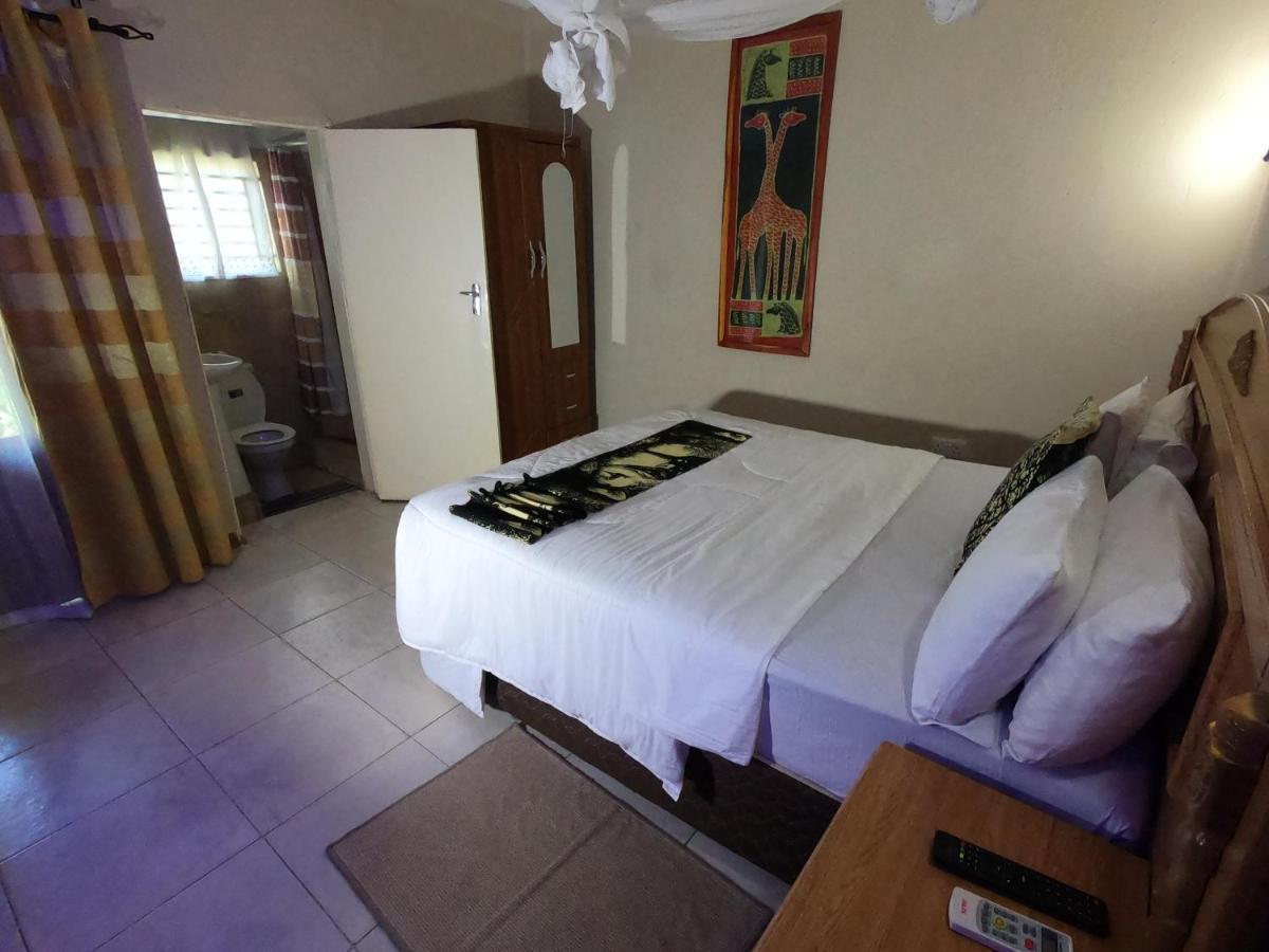 Golden Days Lodge Livingstone Esterno foto