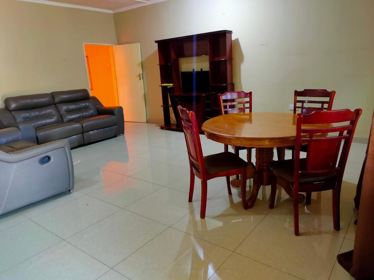 Golden Days Lodge Livingstone Esterno foto