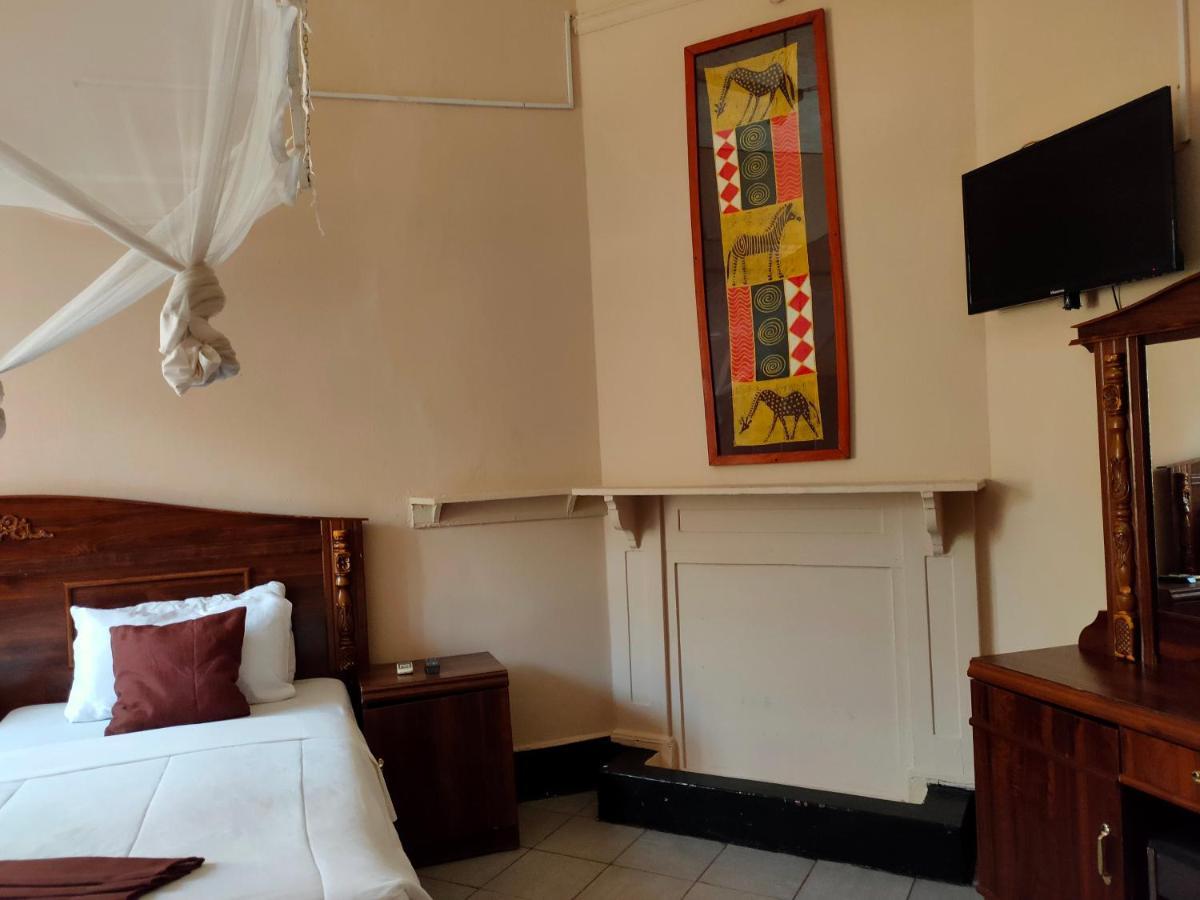 Golden Days Lodge Livingstone Esterno foto