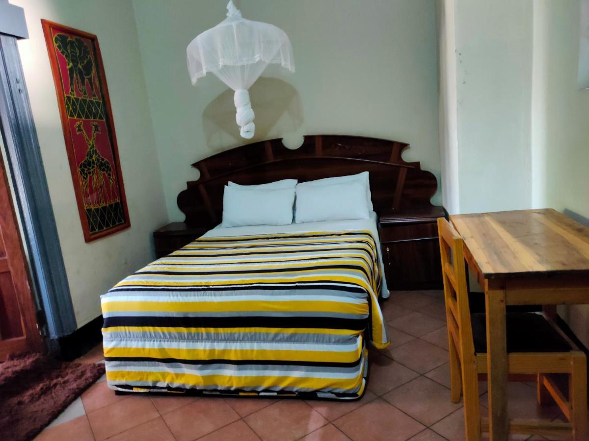 Golden Days Lodge Livingstone Esterno foto