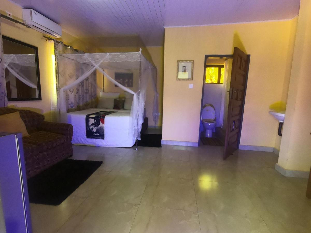 Golden Days Lodge Livingstone Esterno foto