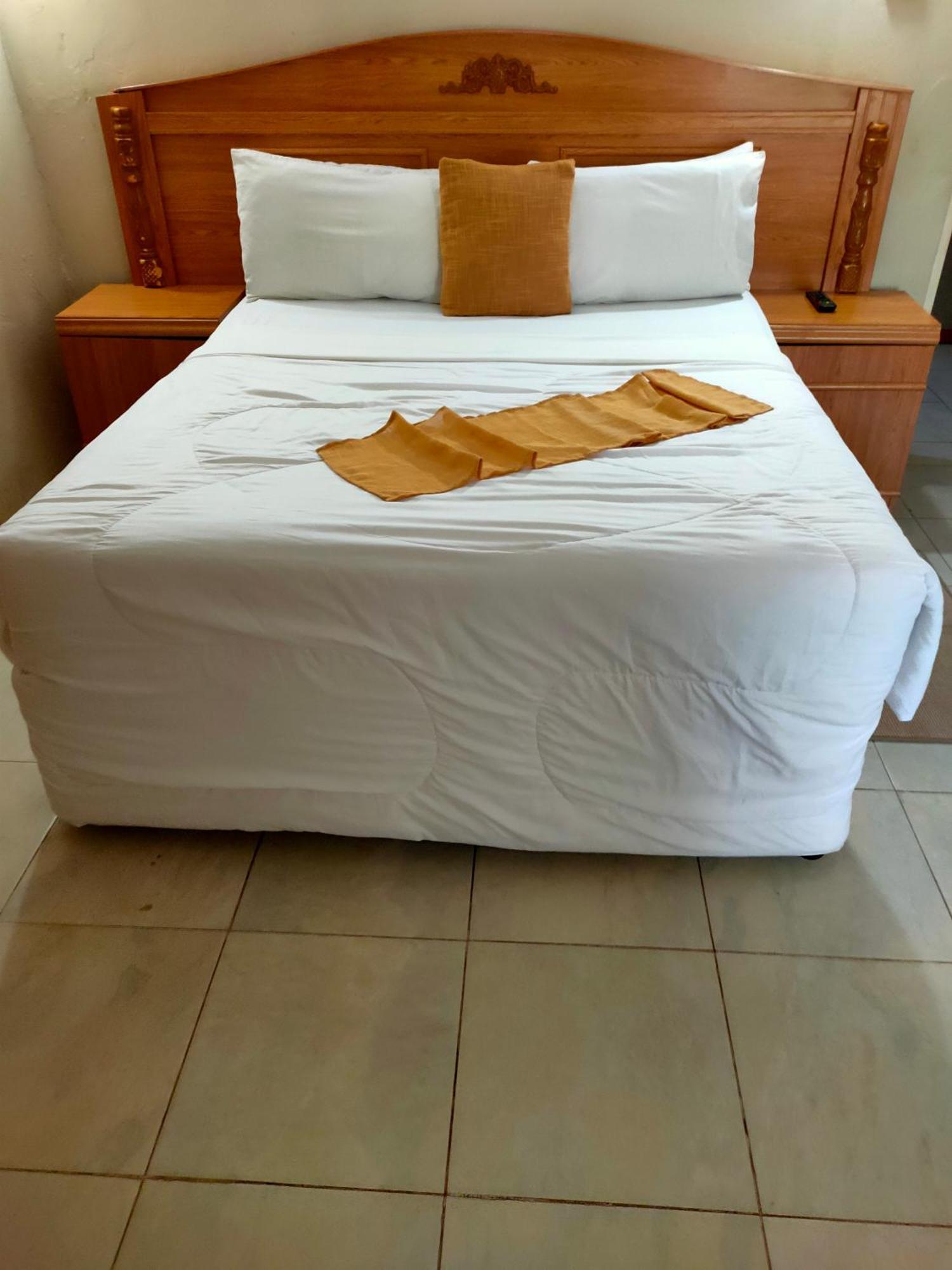 Golden Days Lodge Livingstone Esterno foto