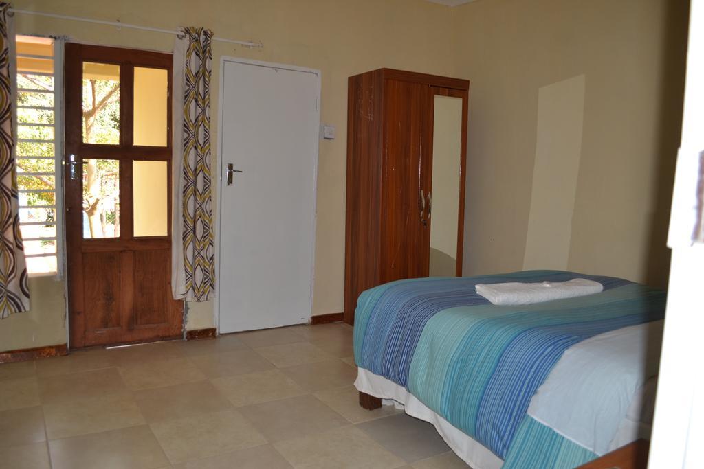 Golden Days Lodge Livingstone Esterno foto